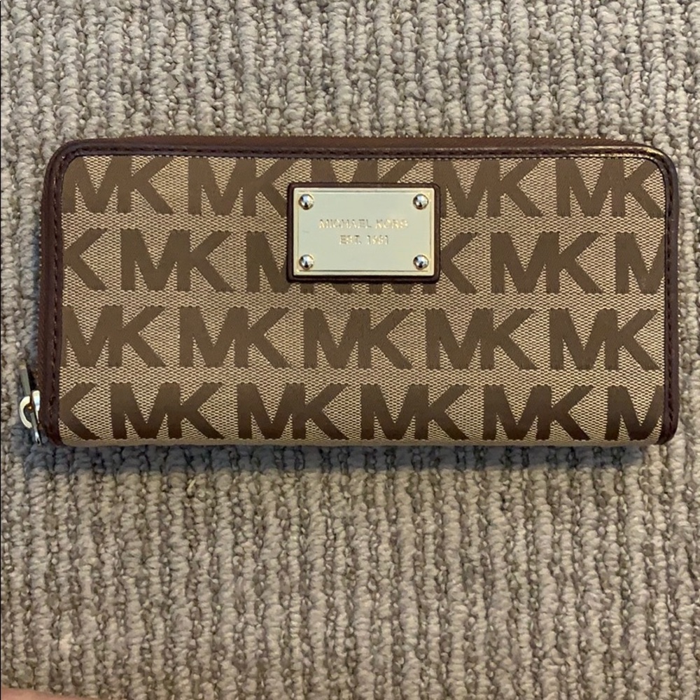 Michael Kors wallet